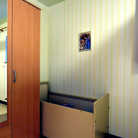 Spacious In Gruefflingen With Sauna Burg Reuland